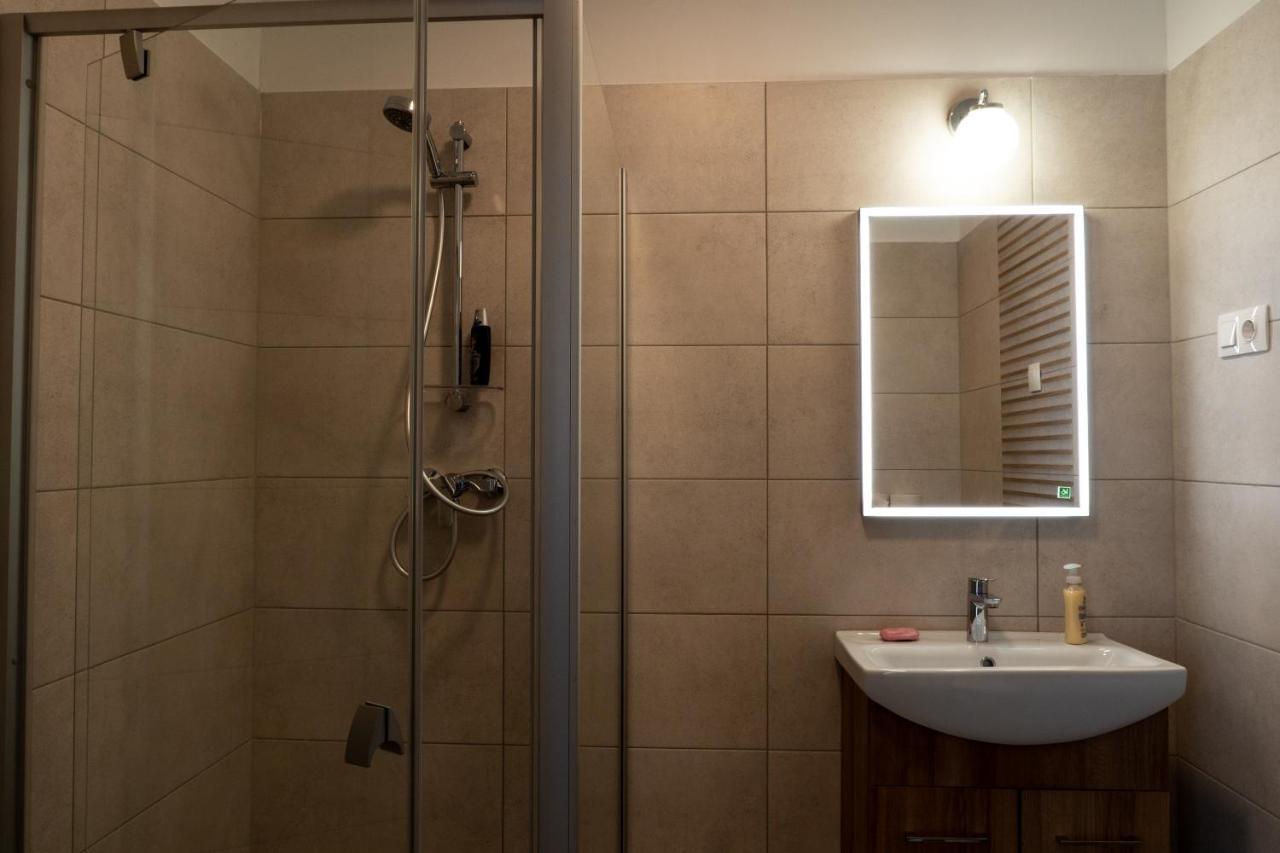 Alsoszuha Lovas Vendeghaz Exteriör bild